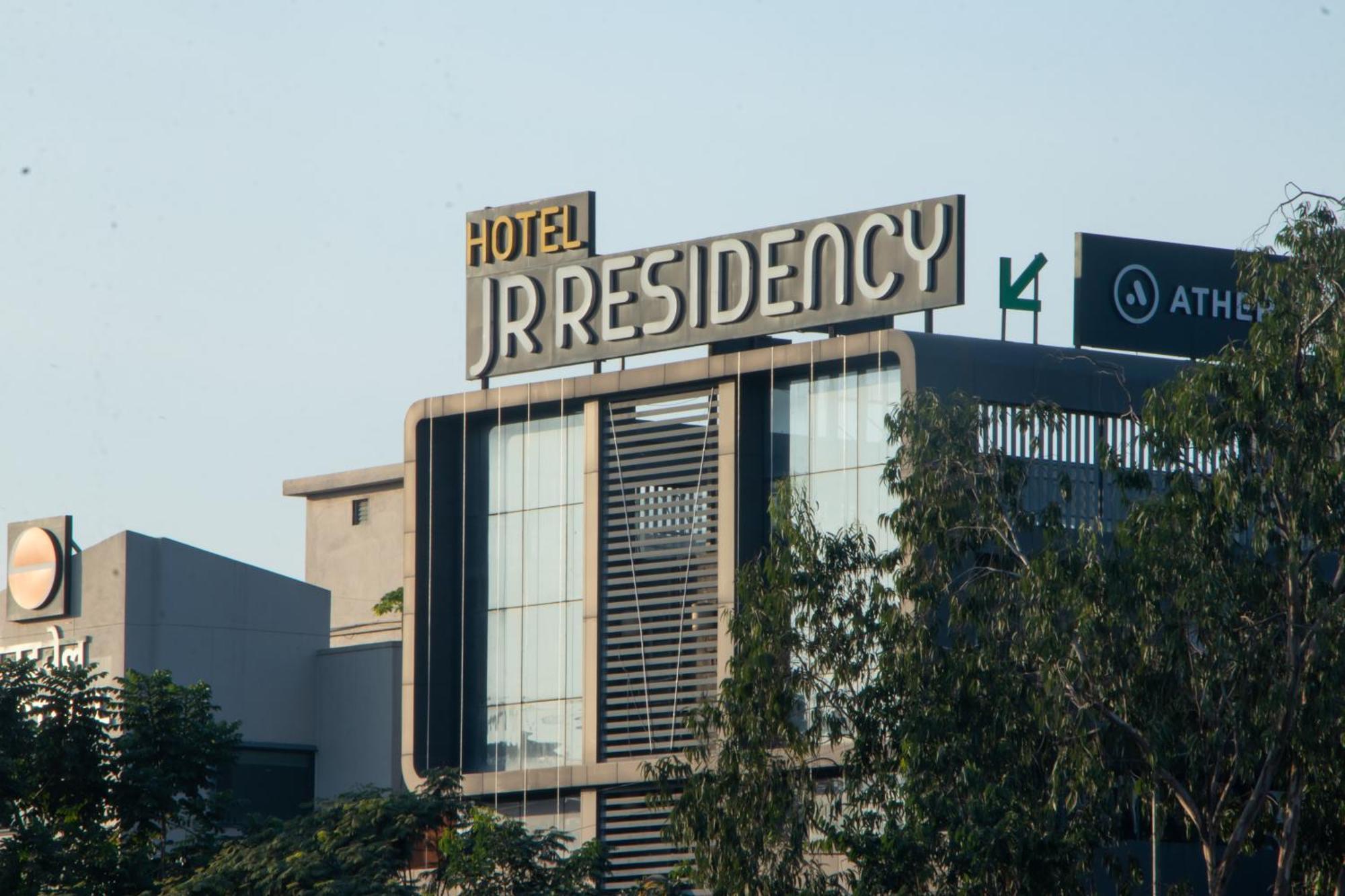 Отель J R Residency Нави Мумбаи Экстерьер фото